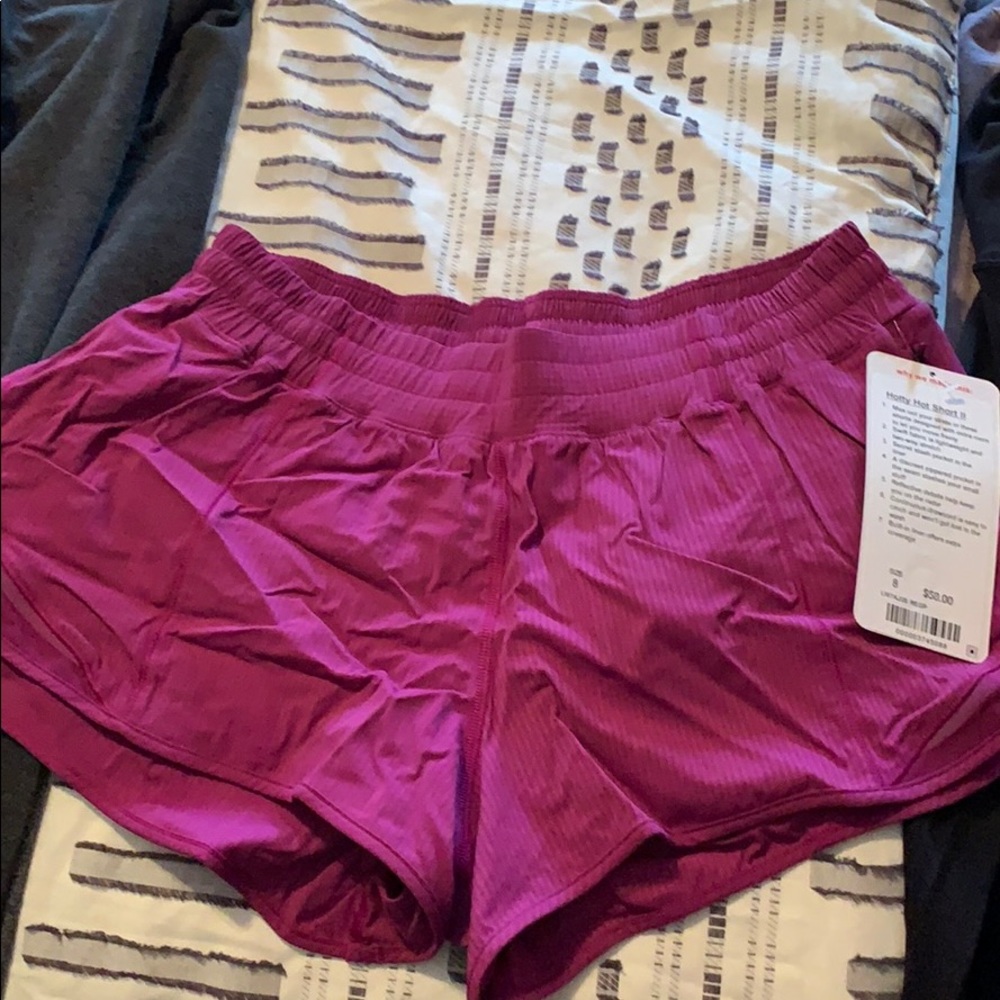 LuLu Lemon Hotty Hot Short ll